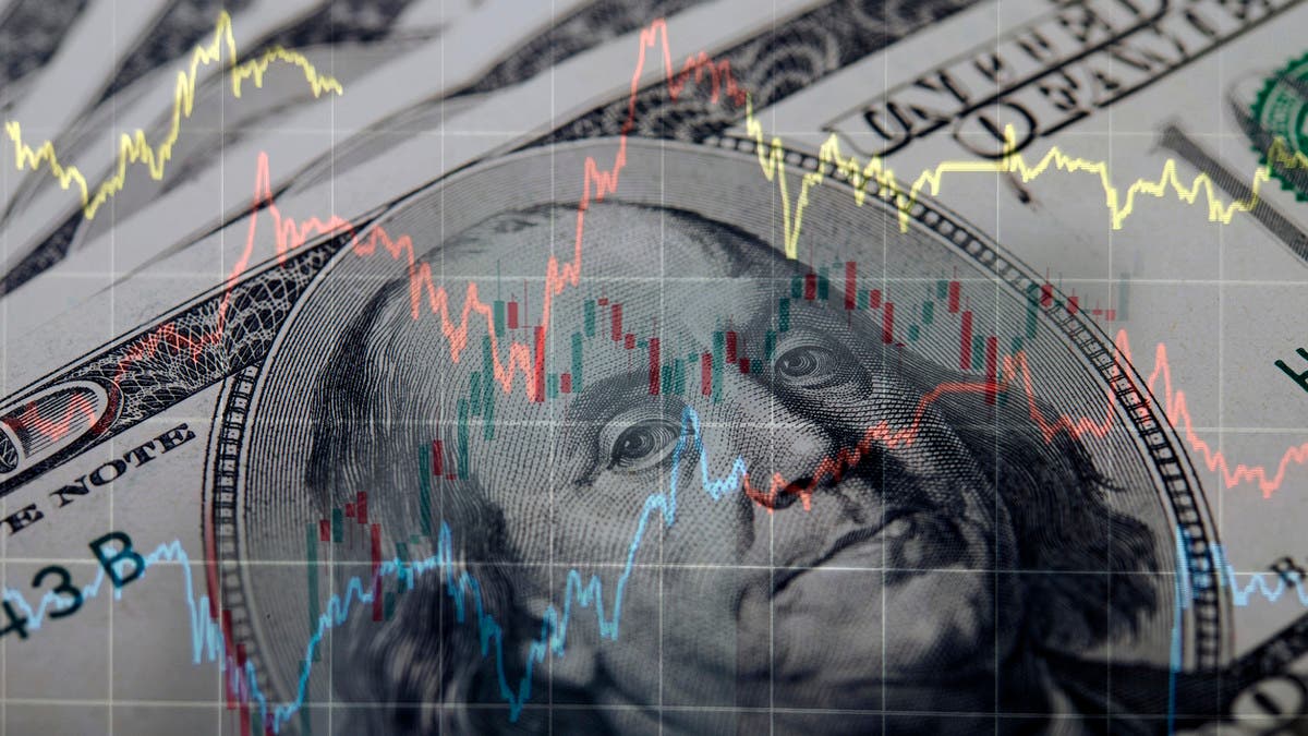 “الدولار القوي” يهدد بدفع الاقتصاد العالمي إلى تباطؤ أكثر عمقاً