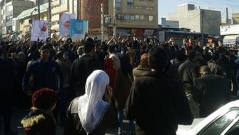 گسترش اعتراضات ایران به فارس و اصفهان؛ حمله به مراسم خاکسپاری یکی از کشته‌شدگان 