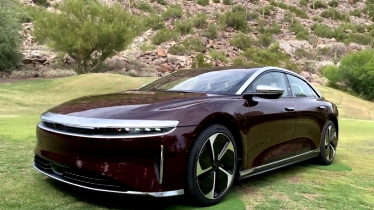 "لوسيد" توقع اتفاقية إنشاء أول مصنع لإنتاج سياراتها في السعودية
