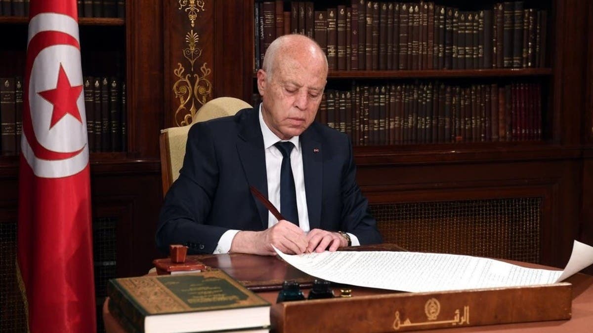 الرئيس التونسي ينشر مسودة الدستور الجديد في الجريدة الرسمية
