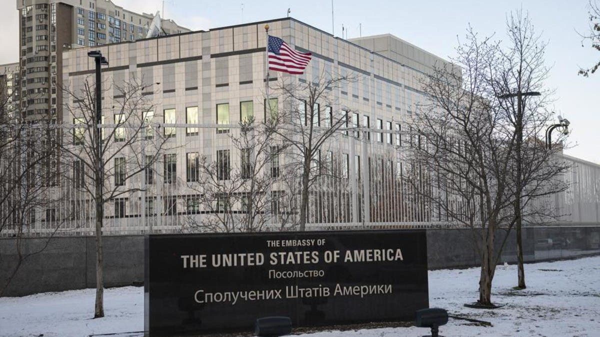 لحماية سفارتها.. واشنطن تدرس إرسال قوات إلى أوكرانيا