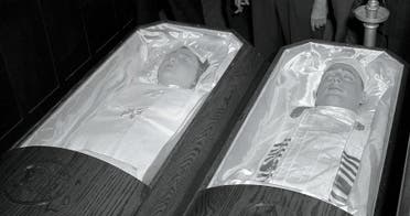 صورة لجتين الزوجين روزنبرغ عقب اعدامهما