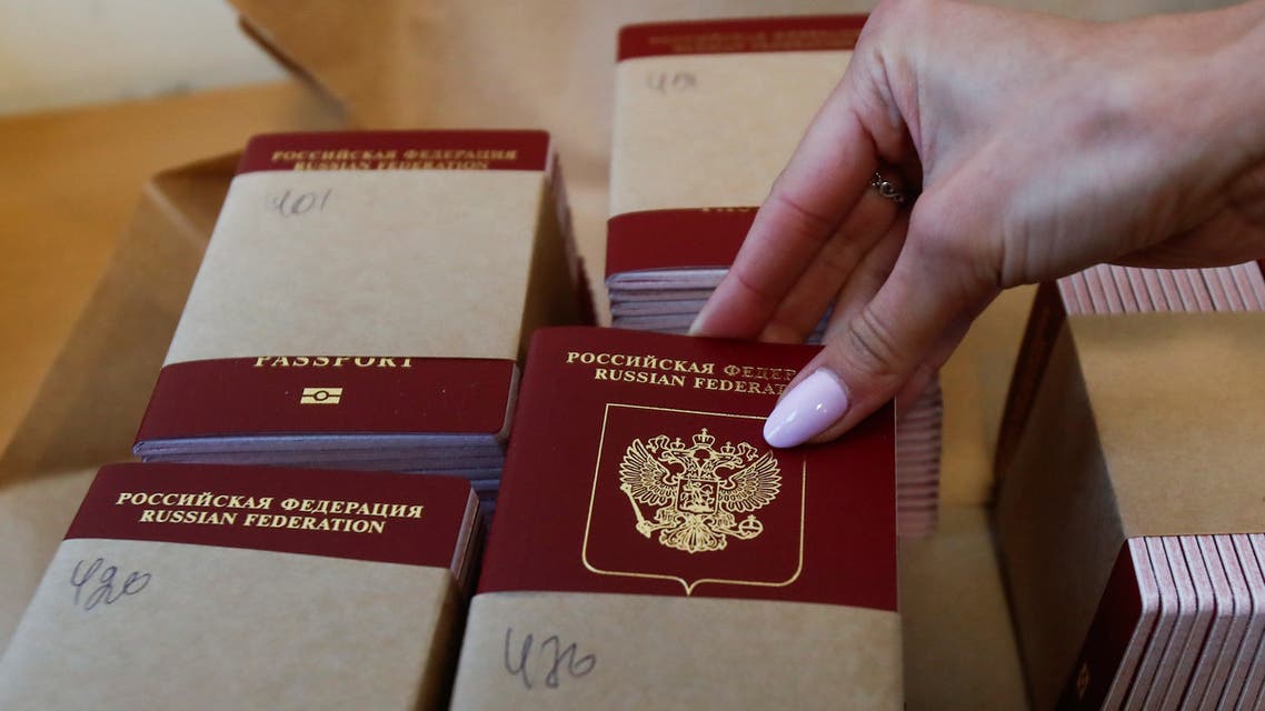 Russian passports are pictured at Goznak printing factory in Moscow, Russia July 11, 2019. (File photo: Reuters)