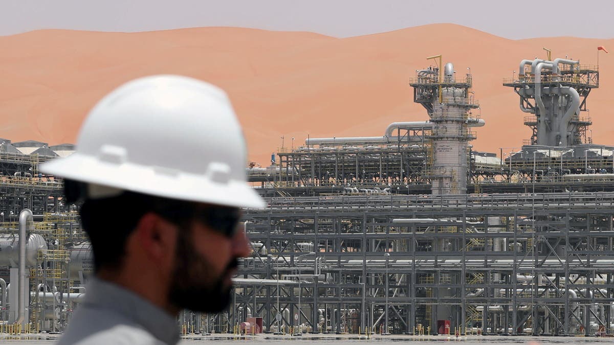 مع صعود أسعار الطاقة.. كم تبلغ إيرادات السعودية من النفط في اليوم الواحد؟