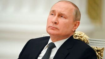بوتين: بعض العملات العالمية "تنتحر" بسبب العقوبات على روسيا 