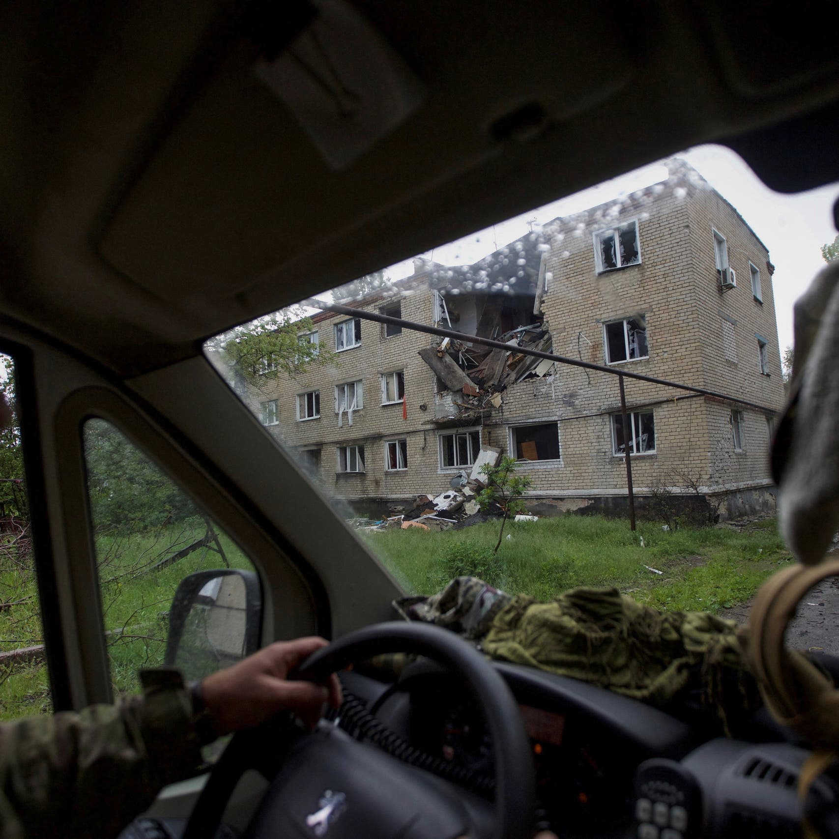 معارك ضارية بشرق أوكرانيا.. والقوات الشيشانية تعلن السيطرة على مدينة سيفردونيتسك