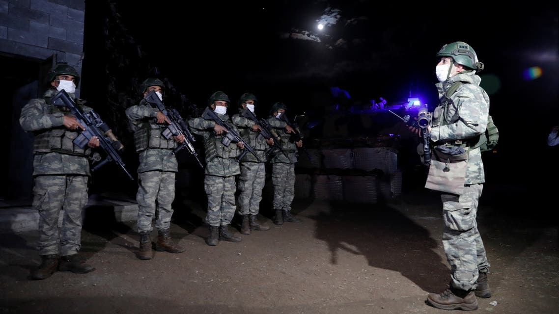 Turkish soldiers get ready for a night patrol on the Turkish-Iranian border in Van province, Turkey late August 21, 2021. (File photo: Reuters)