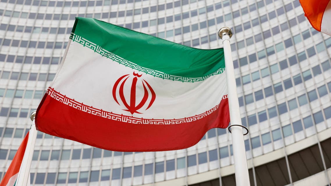 The Iranian flag waves in front of the International Atomic Energy Agency (IAEA) headquarters, amid the coronavirus disease (COVID-19) pandemic, in Vienna, Austria May 23, 2021. (File photo: Reuters)