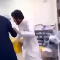 اعتداء على ممرضة سعودية..فيديو يثير غضبا والسلطات تتدخل