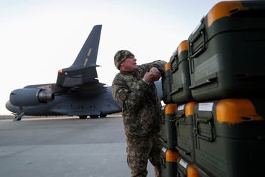 مساعدات عسكرية ليتوانية وصلت كييف في فبراير الماضي 