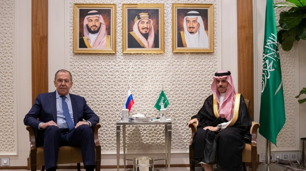 السعودية لروسيا: مستعدون لبذل الجهود اللازمة لحل أزمة أوكرانيا