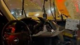 ریاض میں میٹرو پل سے کنکریٹ بلاک گاڑی پر گرنے سے تین افراد زخمی