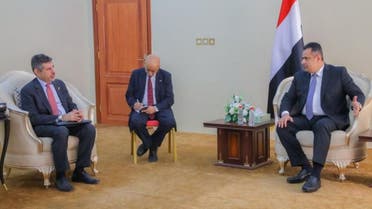 رئيس وزراء اليمن معين عبدالملك والسفير الأمريكي الجديد لدى اليمن ستيفن فاجن