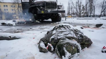 The body of a serviceman next to a destroyed Russian military multiple rocket launcher vehicle on the outskirts of Kharkiv, Ukraine, 25, 2022. (File Photo: AP)
