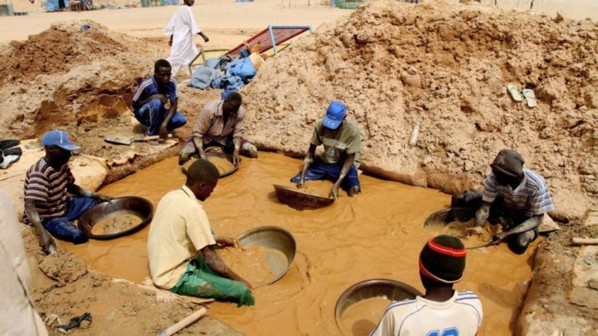 التنقيب عن الذهب في السودان.. رحلة الثراء القبيح