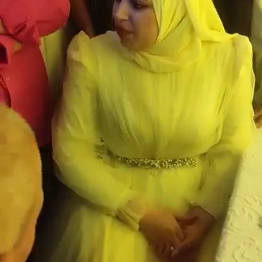 حركة غير لائقة.. عروس مصرية تثير جدلاً بشرط خلال الزواج