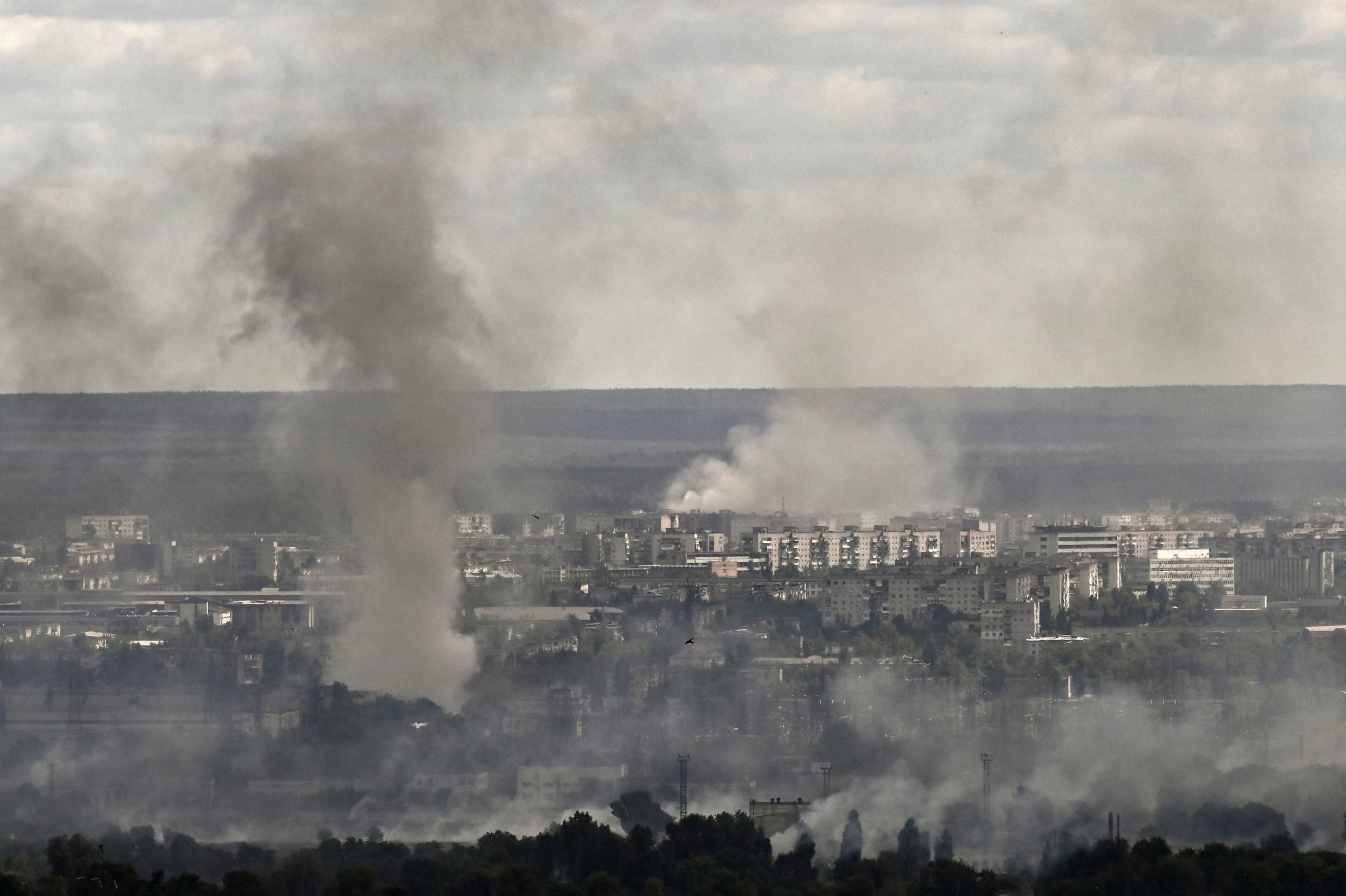 دخان المعارك في سيفيرودونيتسك أمس
