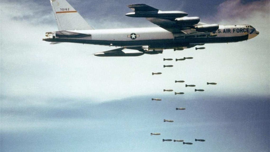 قاذفة قنابل أميركية من طراز بي 52