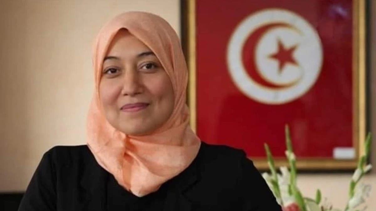 بسبب “الجهاز السري”.. تونس تمنع وزيرة سابقة من السفر