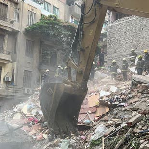 انهيار بناية من 5 أدوار بالقاهرة.. وانتشال 6 جثث وإخلاء المباني المجاورة