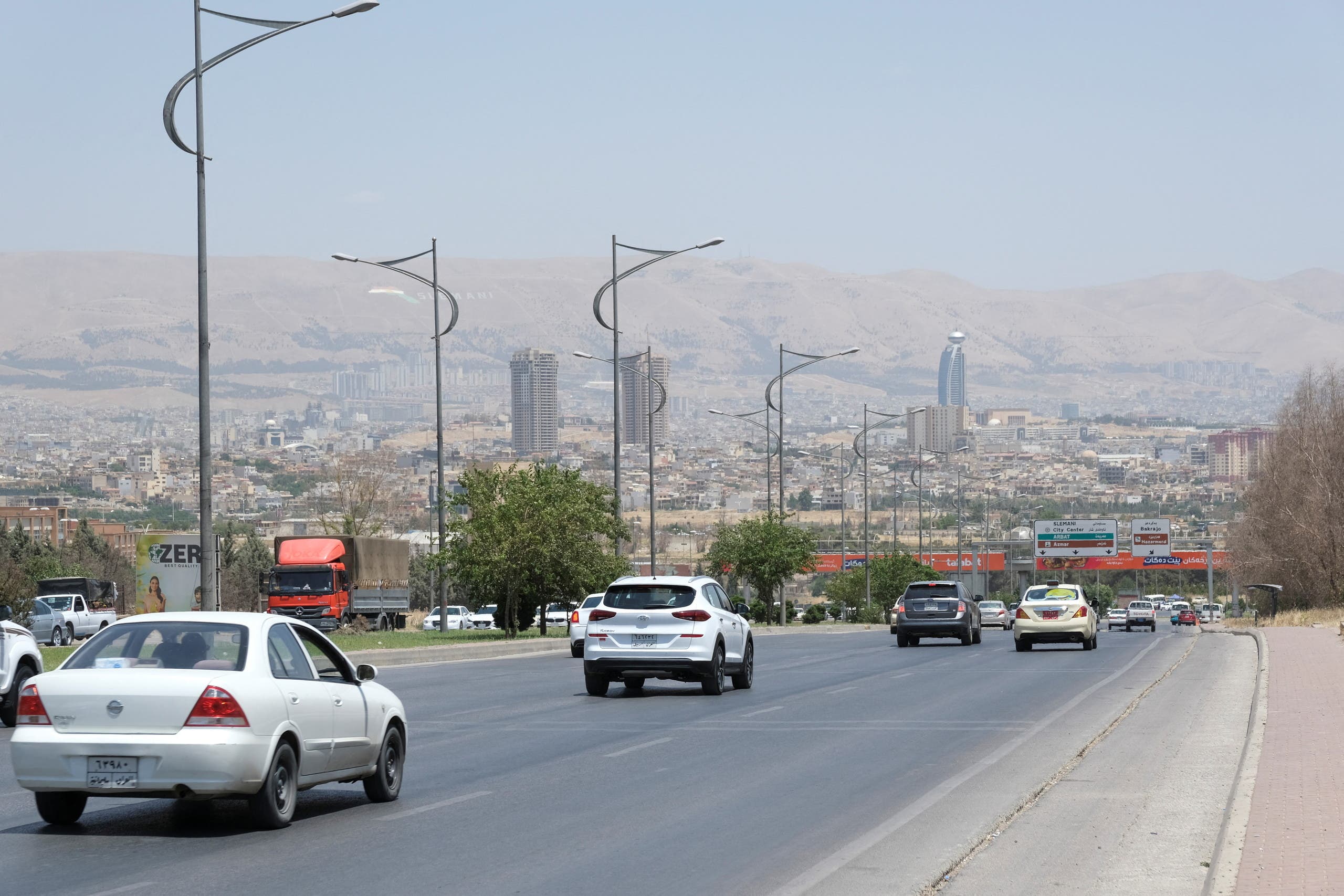 ملاذهم العراق.. طلاب أفغان يستكملون دراستهم في السليمانية