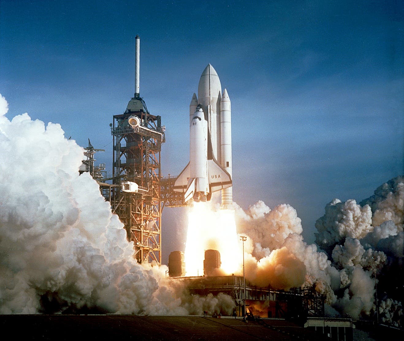 The Discovery shuttle departs the Kennedy Space Center in Florida on June 17, 1985 at 7:33 AM local time.  (Included)