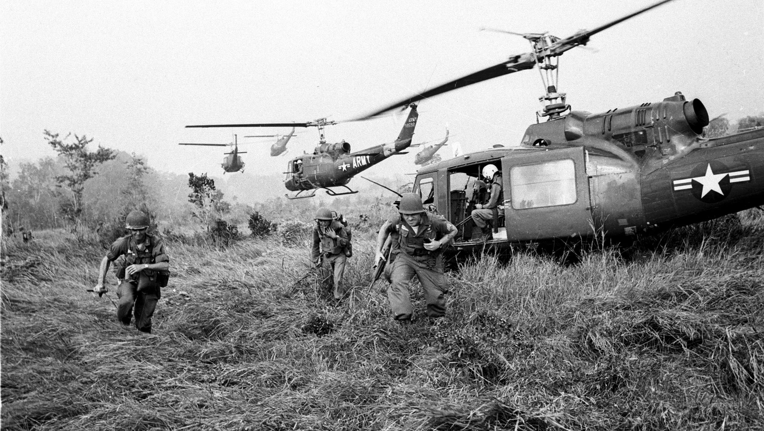 صورة لإحدى عمليات الإنزال الأميركية بحرب فيتنام