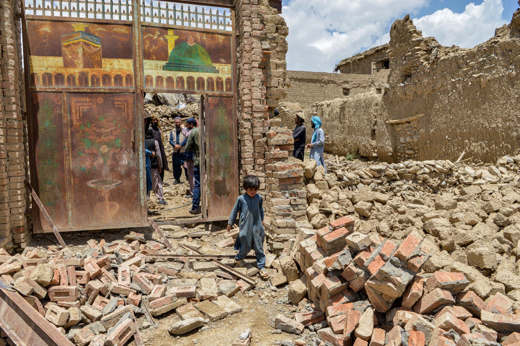 من الزلزال الذي ضرب أفغانستان (أ ف ب)