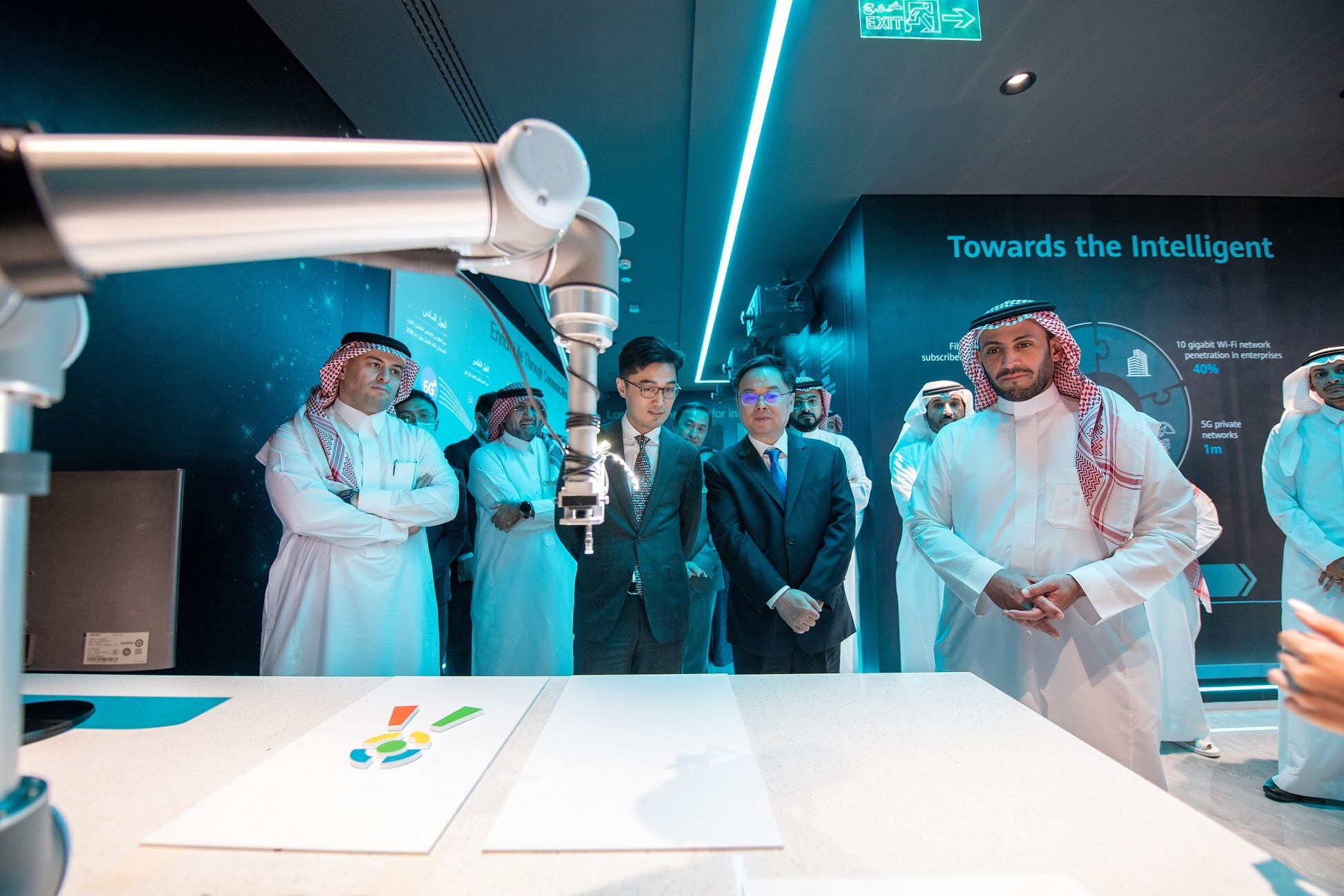 La Comisión Espacial Saudita y Huawei lanzan el primer centro de experiencia tecnológica de Arabia Saudita