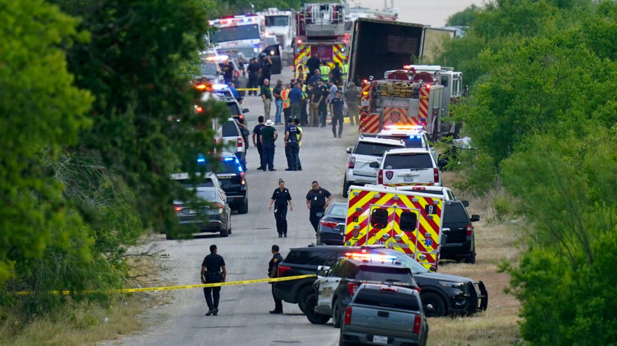 46 ماتوا اختناقاً.. شاهد شاحنة جثث المهاجرين في تكساس