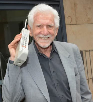 مارتن كوبر مخترع أول هاتف محمول 