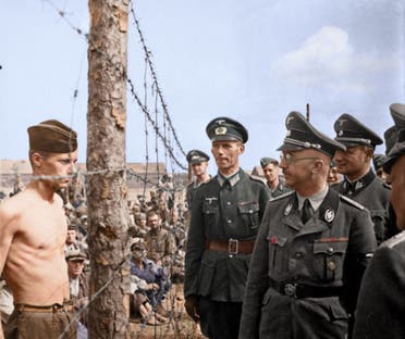 هملر أثناء تفقده لمعتقلين سوفيت