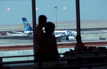 مطار القاهرة الدولي (رويترز)