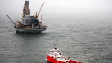 A vessel leaves the Orlan oil plattform at Sakhalin-1's off-shore rig at the Chaivo field, some 11 km (7 miles) off the east cost of Sakhalin island. (File photo: Reuters)