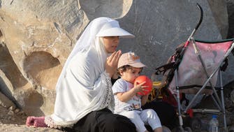 عرفات میں والدین کے ہمراہ بچوں کا حج نیکی اور پرہیزگاری کی معراج: تصاویر