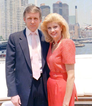 دونالد وإيفانا ترمب في صورة تعود لعام 1988