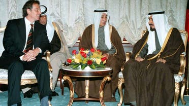 Kuwait Emir Sheikh Jaber al-Ahmad al-Sabah (R) meets British Prime Minister Tony Blair (L) at his palace, January 9, 1999. (Reuters)