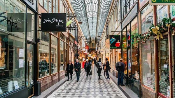 Pour économiser l’énergie, la France oblige les magasins climatisés à fermer leurs portes