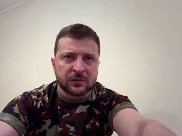 زيلينسكي يدعو الروس إلى "الاحتجاج" على قرار التعبئة