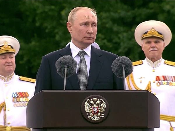 بوتين: أسطولنا مستعد لمواجهة كل من يهدد أمننا