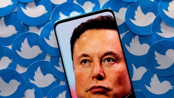 Elon Musk informs the lending banks of his intention to complete the Twitter purchase on Friday