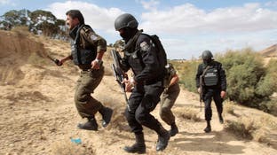 الجيش التونسي يصيب إرهابيين في اشتباكات بمنطقة حدودية