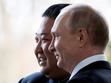 فلاديمير بوتين وكيم جونغ أون في روسيا (أرشيفية من رويترز) 