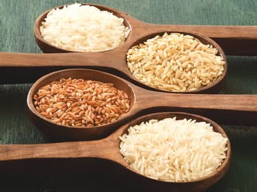 white rice and brown rice
