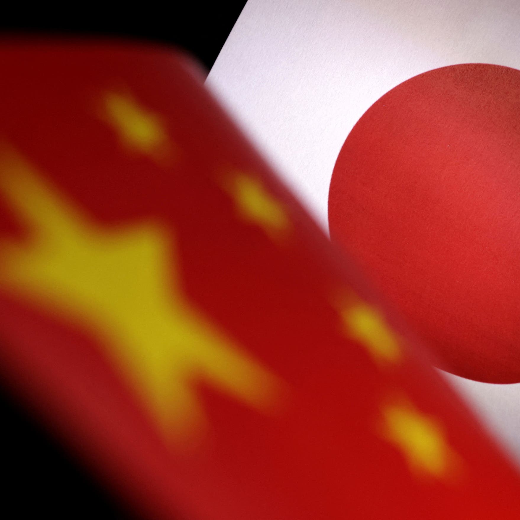 الصين تبدي استياءها الشديد تجاه قيود اليابان على تصدير معدات الرقائق الإلكترونية 