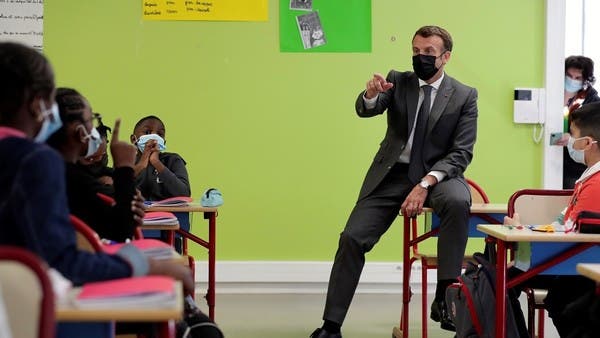 Frankreichs Macron versprach, die Lehrergehälter bei 4.000 offenen Stellen zu erhöhen