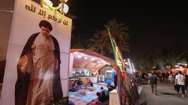 صورة لمقتدى الصدر في بغداد - رويترز