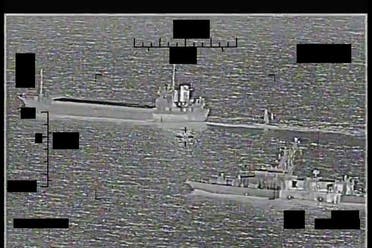 صورة نشرها الأسطول الأميركي الخامس لإحباط المحاولة الإيرانية في مياه الخليج