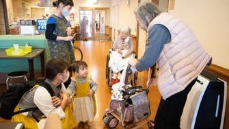 خانه سالمندان ژاپنی «کارکنان خردسال» استخدام می‌کند