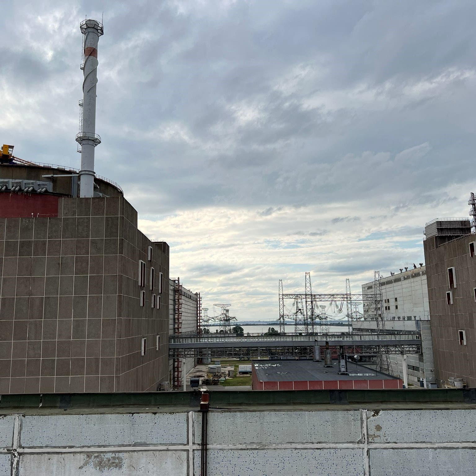 كييف تتهم: الروس خطفوا عاملين في محطة زابوريجيا
